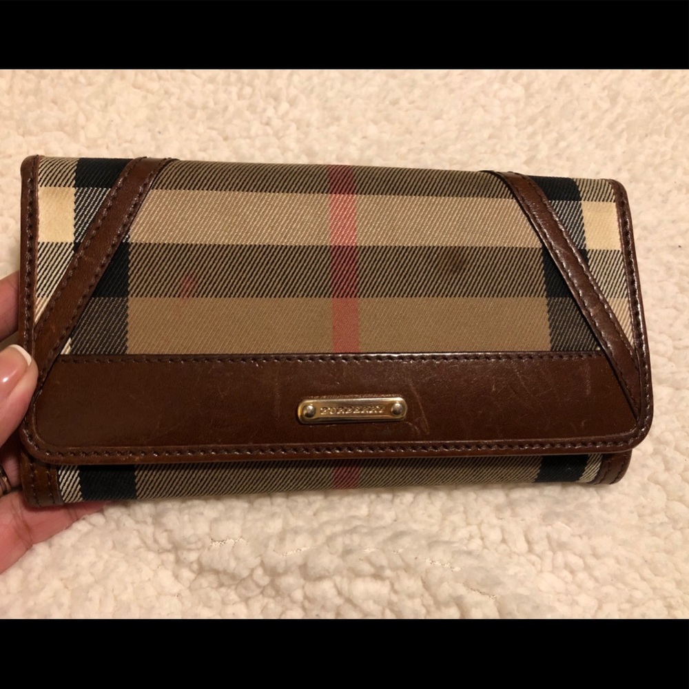 Burberry Wallet Authentic